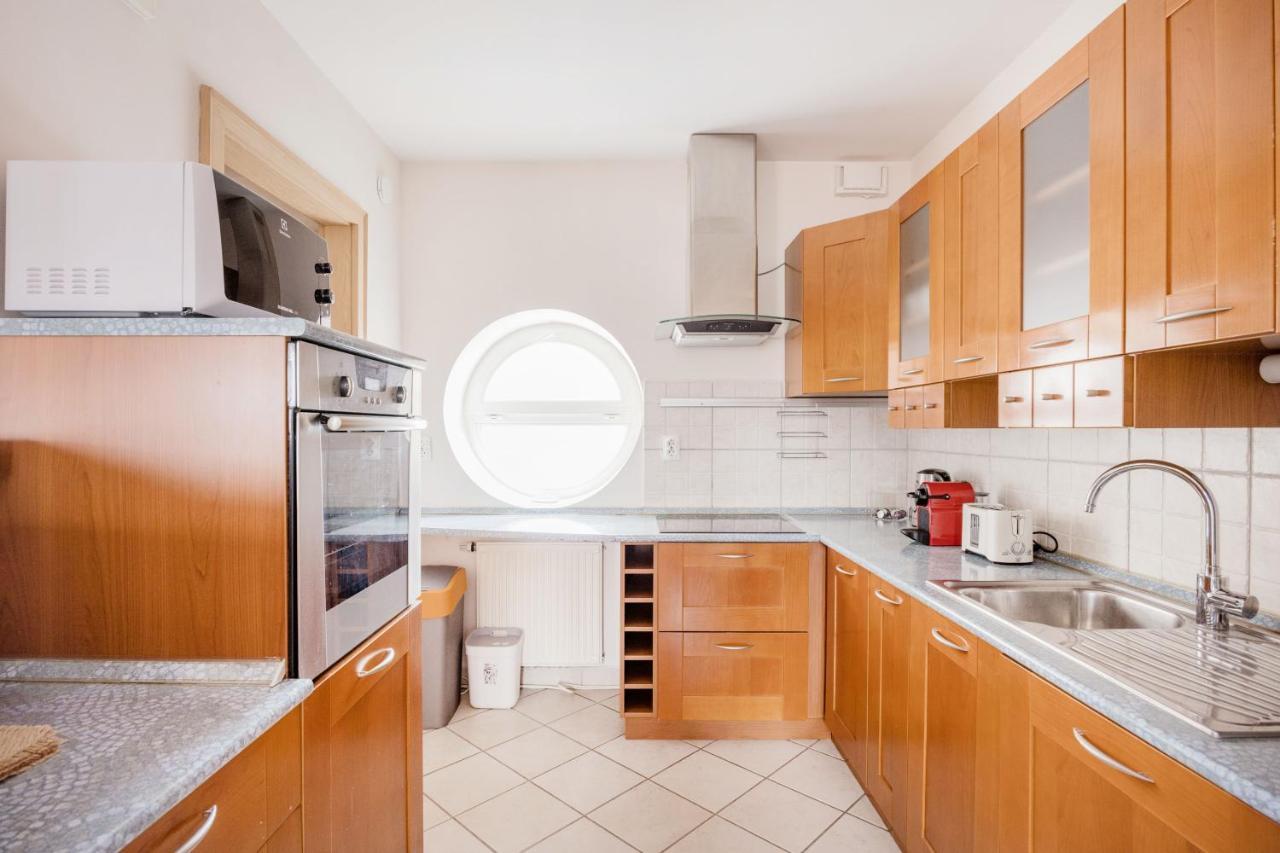 Bright And Spacious Penthouse W/ Terrace & Parking 布达佩斯 外观 照片